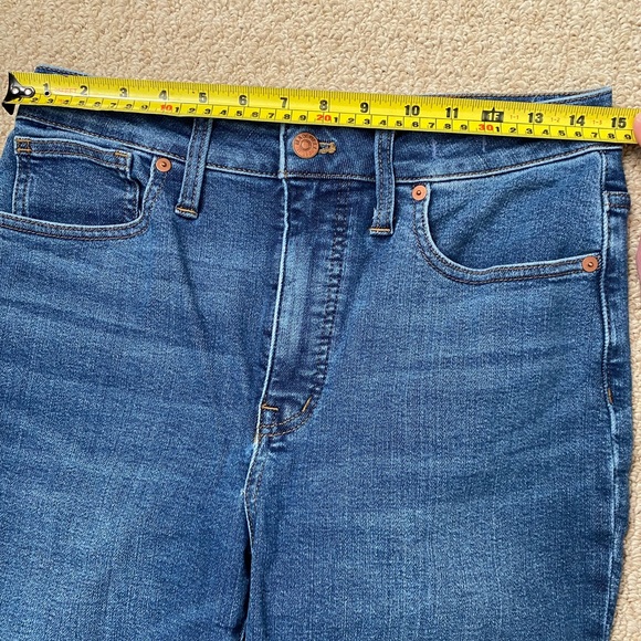 Madewell Curvy High-Rise Skinny Jeans in Moreaux Wash - Picture 9 of 9